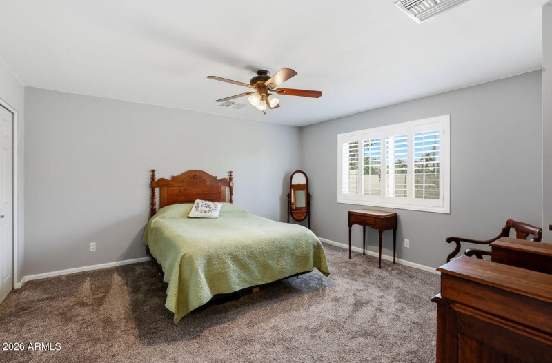 22-web-or-mls-18421 N 45th Dr Glendale,