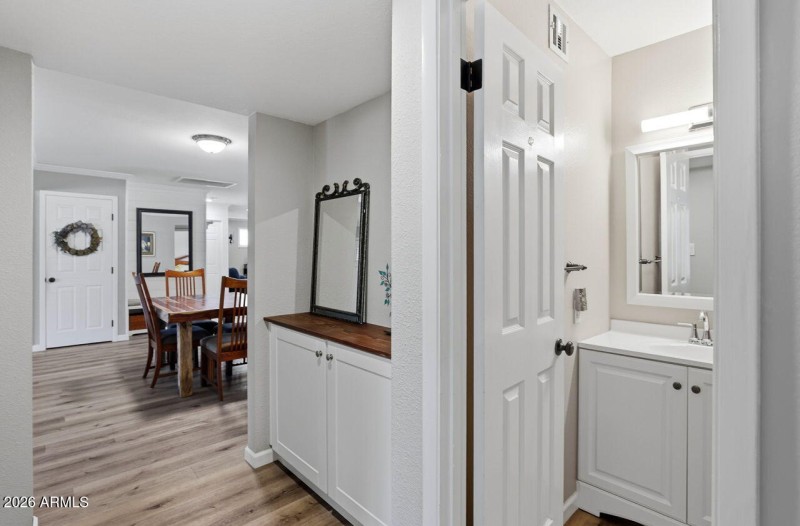 32-web-or-mls-18421 N 45th Dr Glendale,