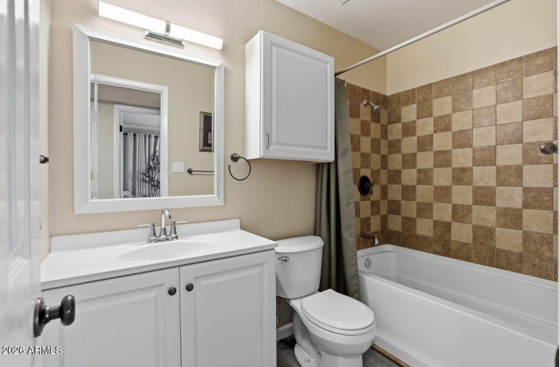 33-web-or-mls-18421 N 45th Dr Glendale,