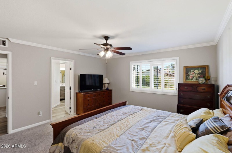 42-web-or-mls-18421 N 45th Dr Glendale,