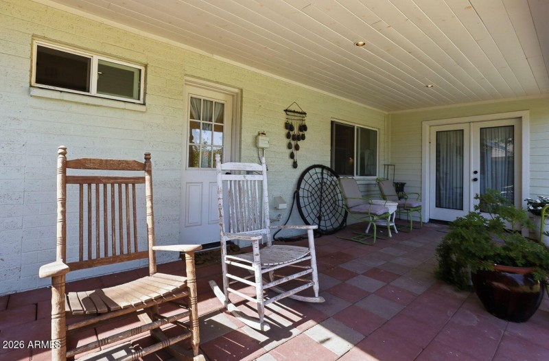 47-web-or-mls-18421 N 45th Dr Glendale,