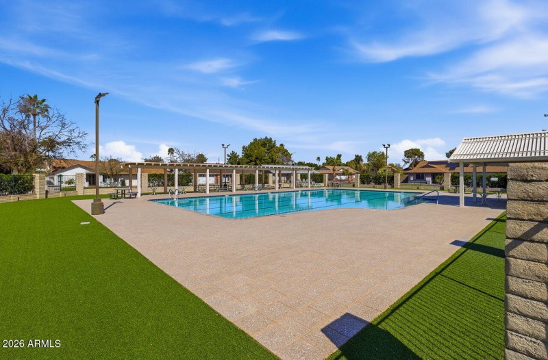 53-web-or-mls-18421 N 45th Dr Glendale,