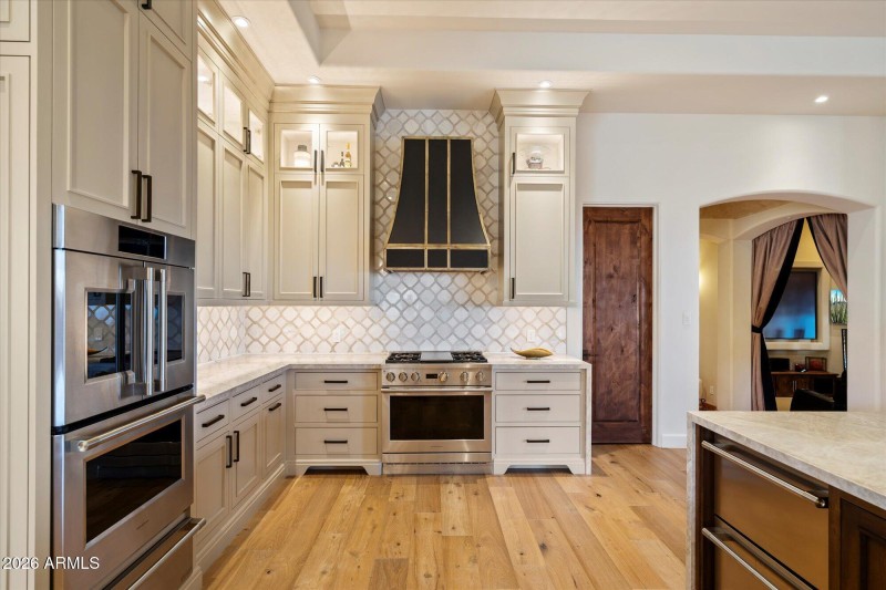 Custom steel range hood