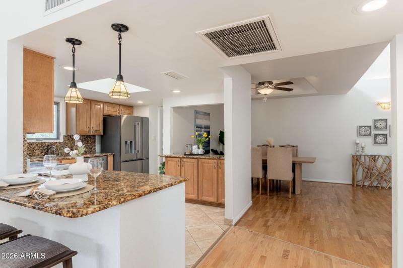 3015 E Coolidge St Unit 2 - 08