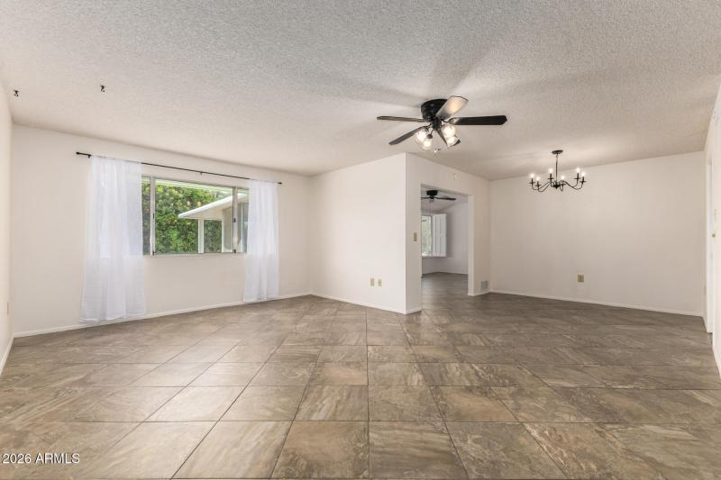 Twin Oaks - Living & Dining Room