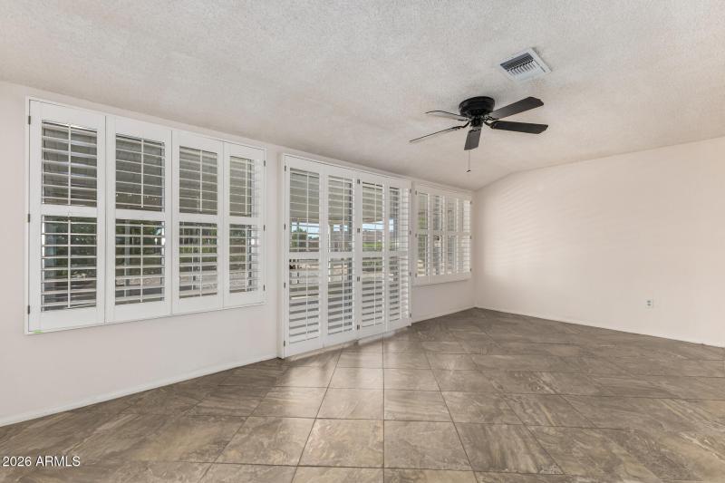 Twin Oaks - Bonus Room with Shutters