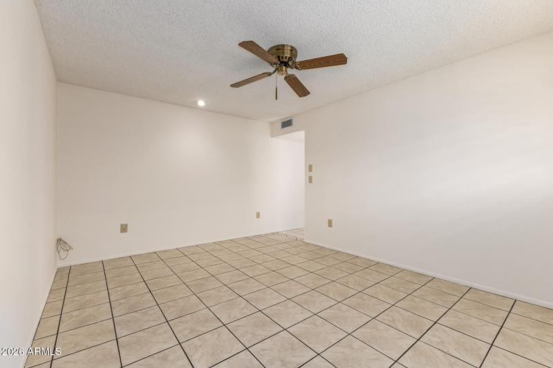 Twin Oaks - Large Master Suite