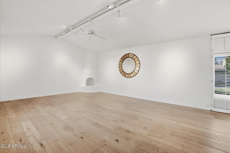 Living Room/Vaulted Ceiling