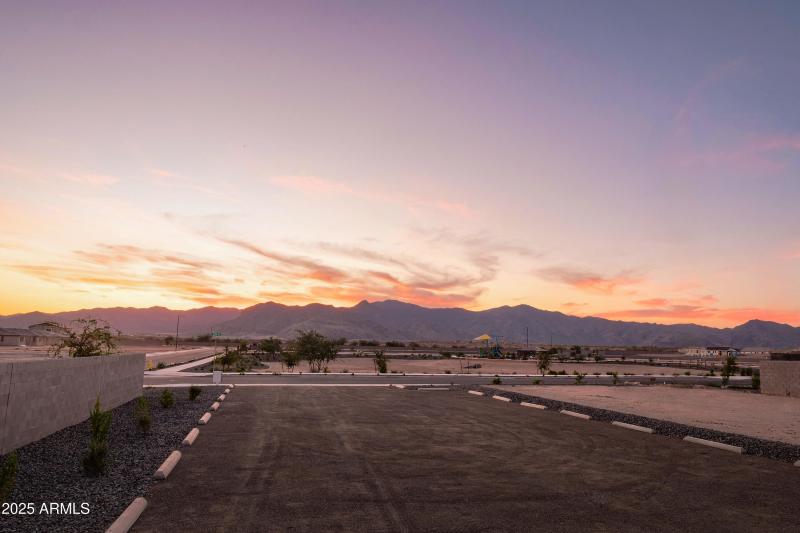 COMMUNITY MOUNTAIN VIEWS