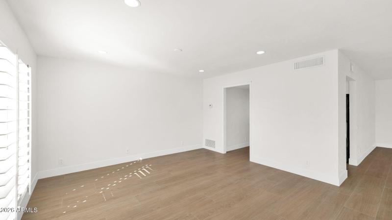 6-web-or-mls-P1442207