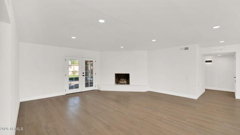 8-web-or-mls-P1442216