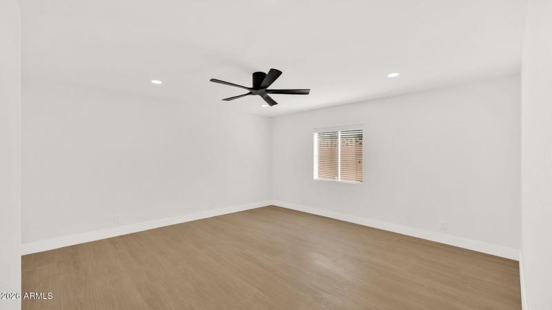 29-web-or-mls-P1442335