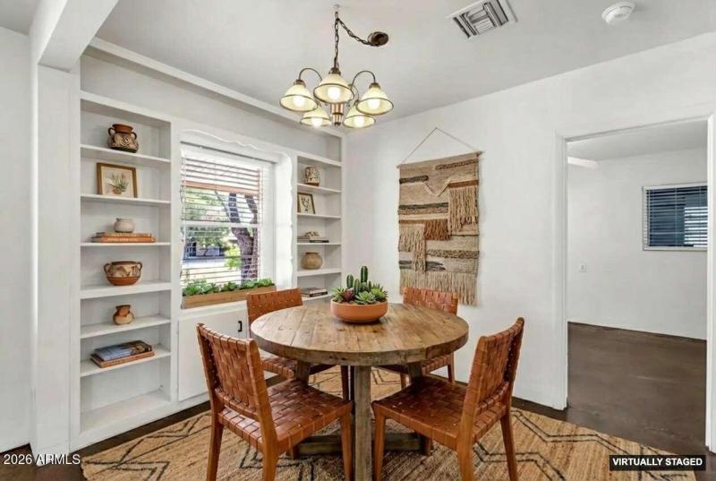 Dining_Room_variant_1_MLS