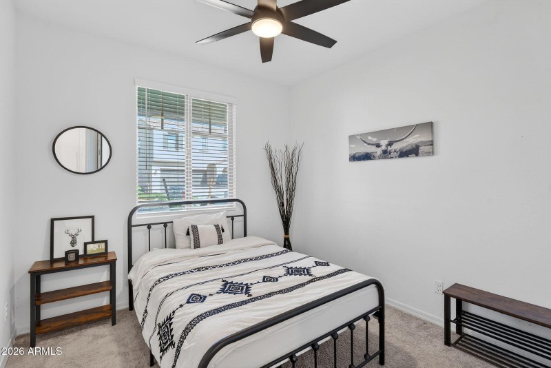 35-web-or-mls-40E Sector Dr