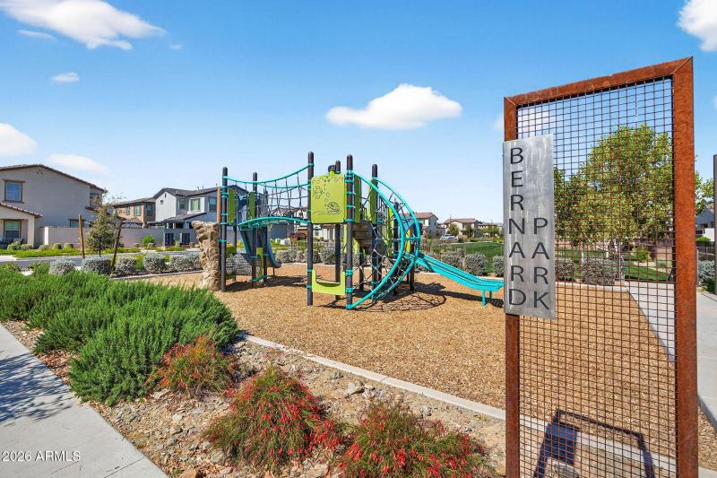 45-web-or-mls-19E Sector Dr