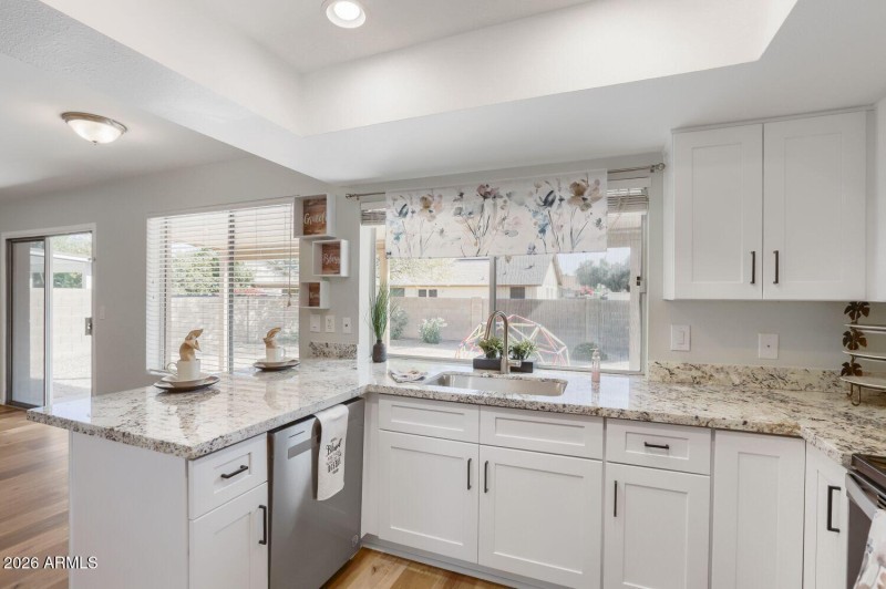 4341 W Bluefield Ave - Web Quality - 016