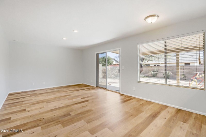 4341 W Bluefield Ave - Web Quality - 010