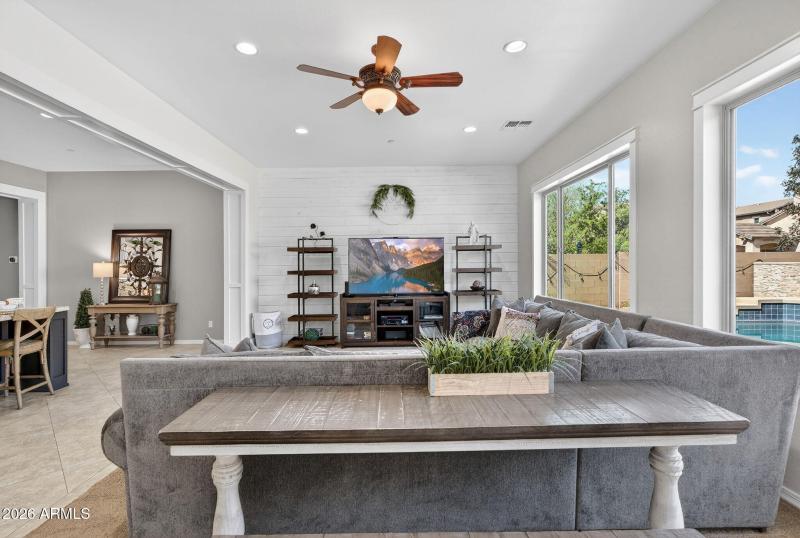 8-web-or-mls-21 Wyatt Way