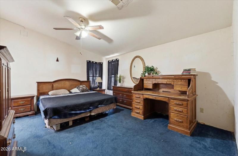 17-016-primary-bedroom