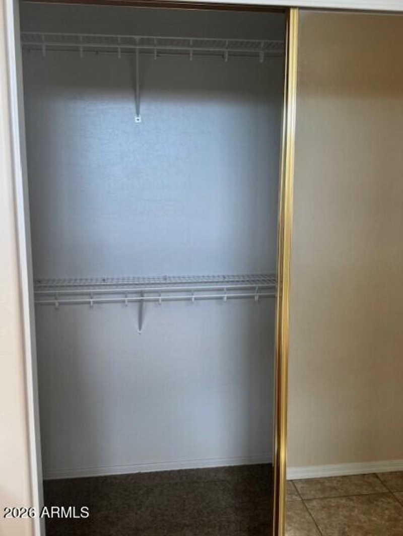 yavapai 2nd closet master