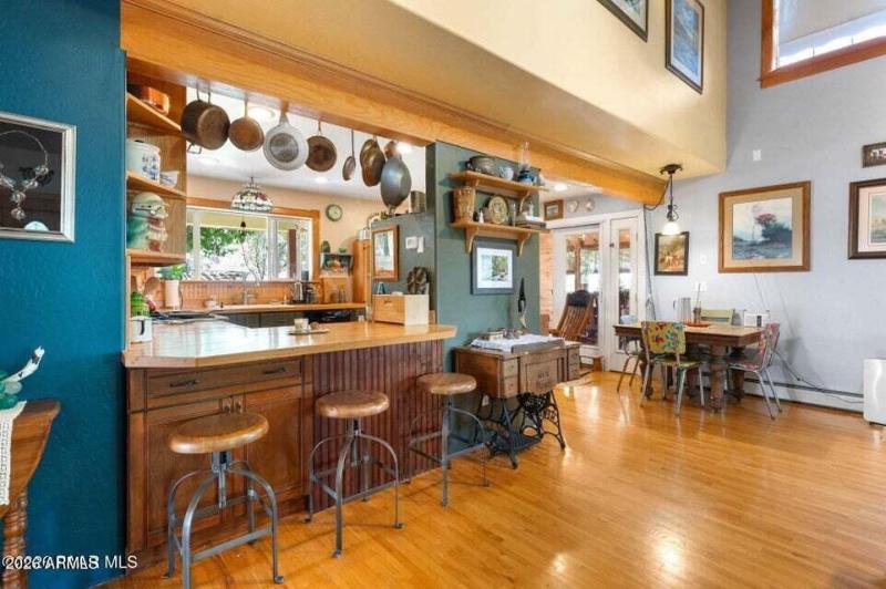 Kitchen and Breakfast Nook