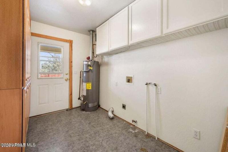 Mail Level Laundry Room