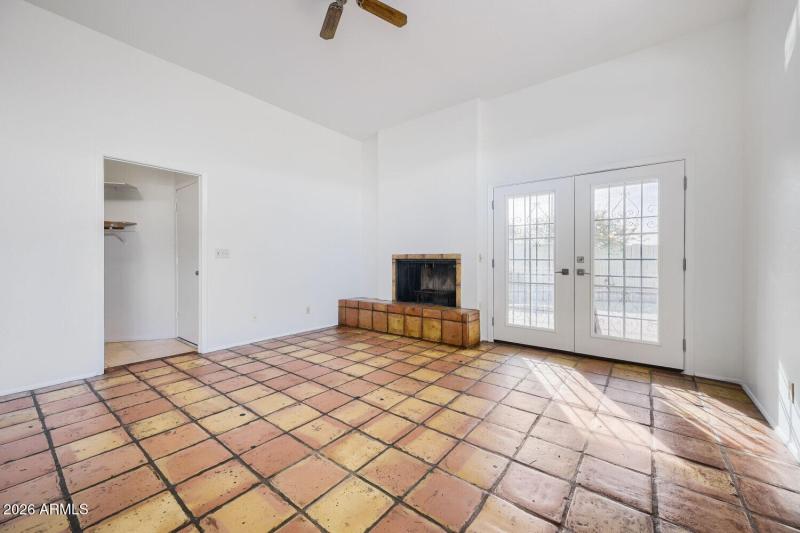 2044 S Don Carlos Apt 7 - Web Quality -