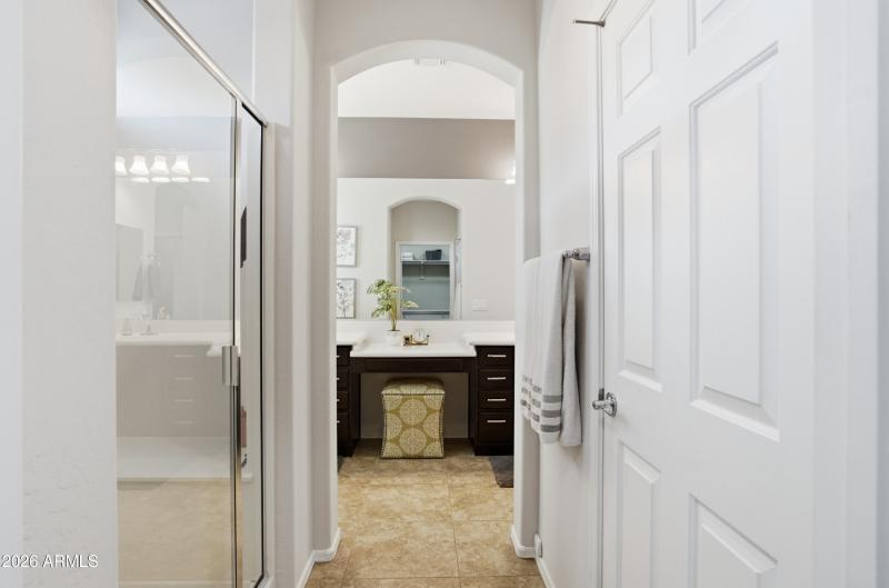 4062 n presidential dr-18