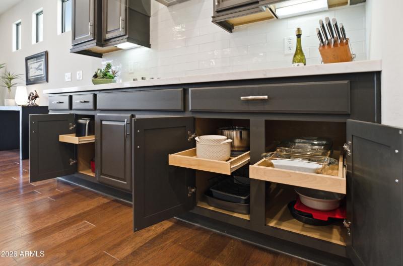 4062 n presidential dr-13