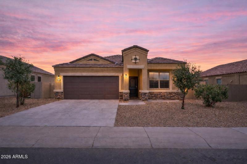 251E1538-B40D-4183-8265-C45D8D66AA5C