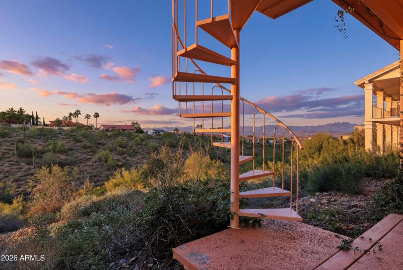 48_img_2885_twilight_5580a7f8-836b-497b-