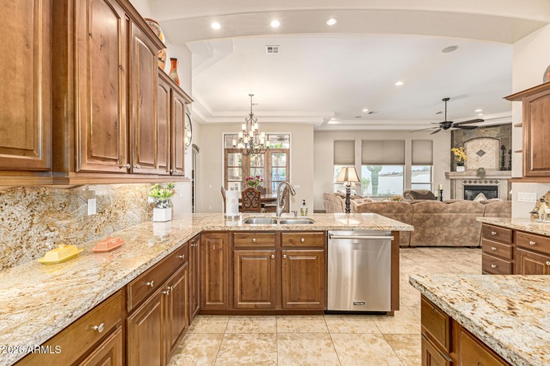 High Quality Staggered Cabinets