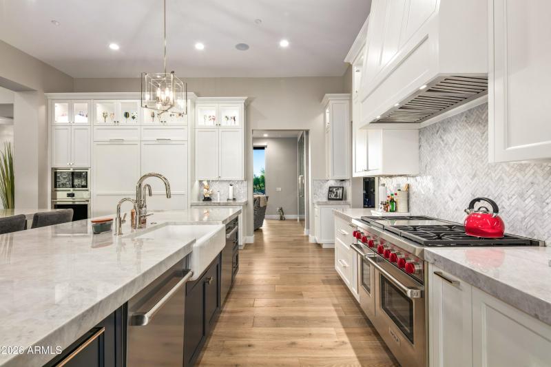 020_Open, Spacious, Easy Flow