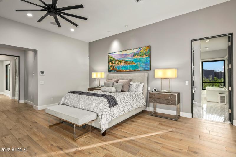 029_Spacious Primary Retreat