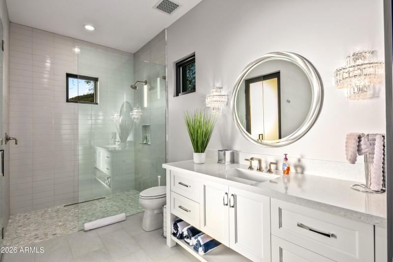 043_Junior Primary Suite Bath