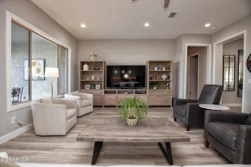 054_20218NWagnerWashDr