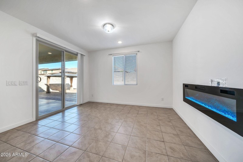 mls_17432 W Lupine-7