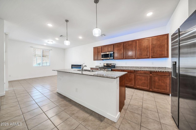 mls_17432 W Lupine-10