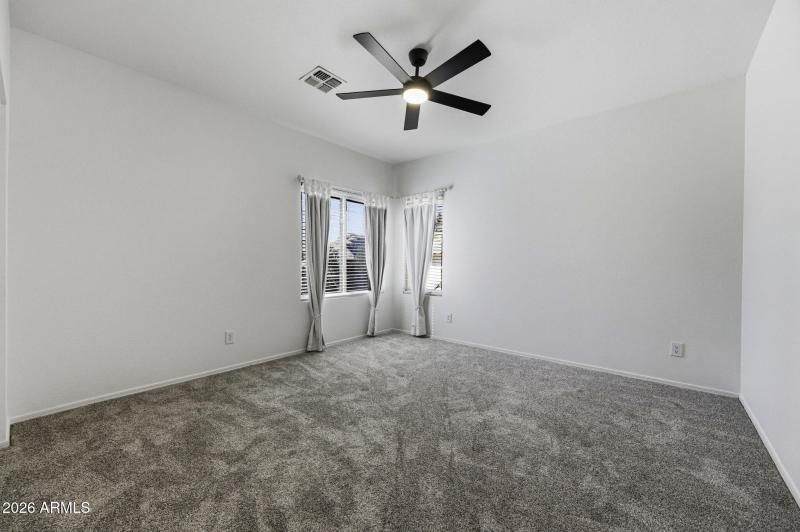 69-web-or-mls-16601 S 15th St-208