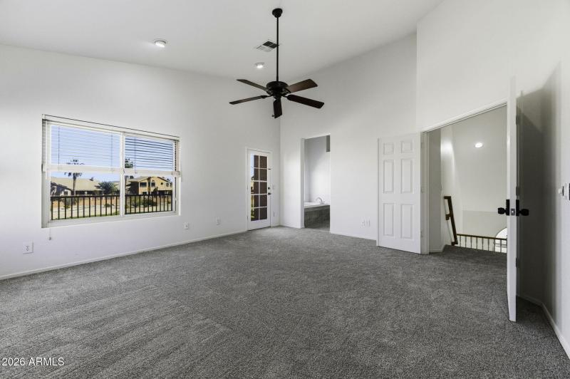 66-web-or-mls-16601 S 15th St-205