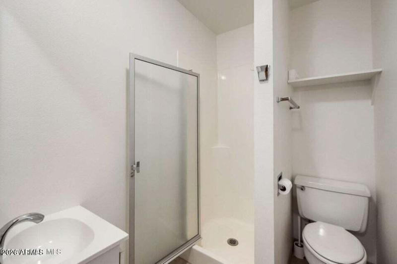 LL 3/4 Bathroom