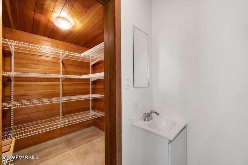 LL Bathroom to Storage