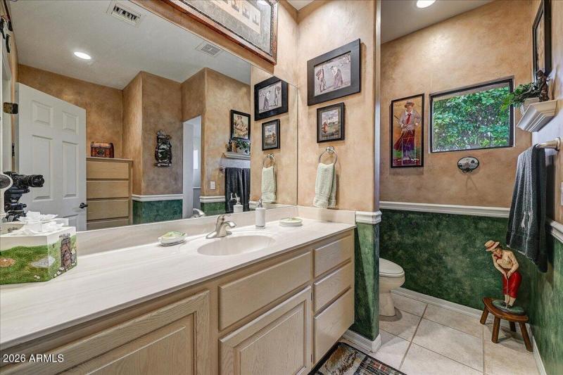 Full Bathroom II