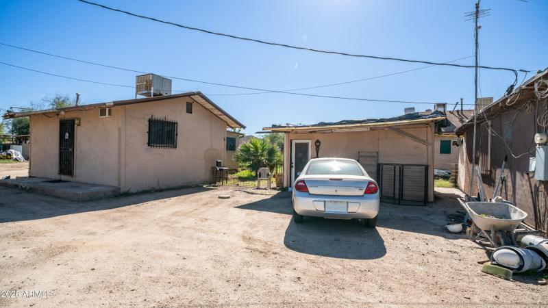 5423 S 4th St Ground Photos-2