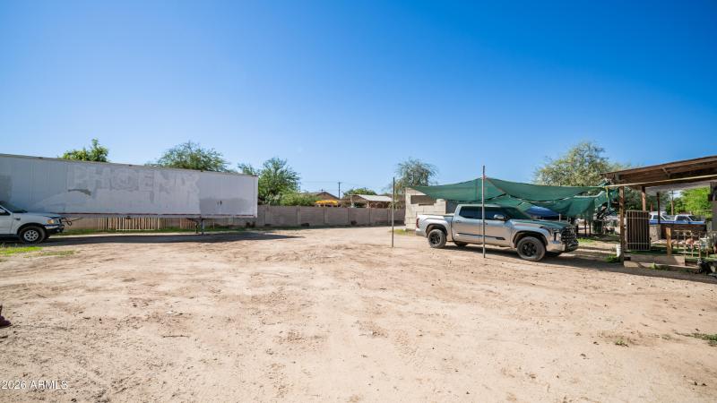 5423 S 4th St Ground Photos-7