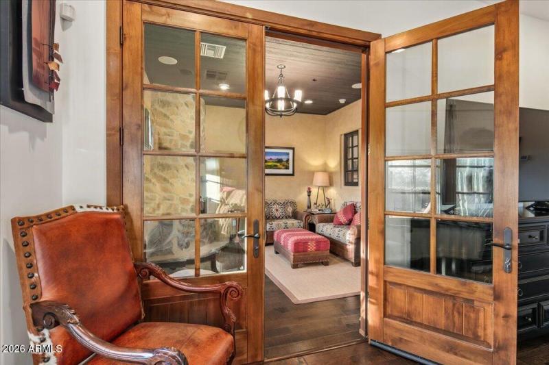 Primary Suite Office Entry