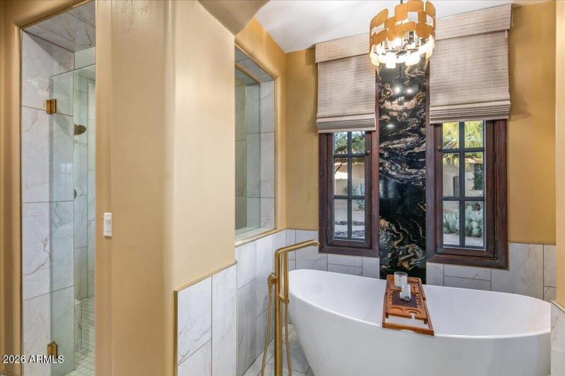 Primary Bath & Showers