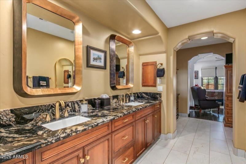 Primary Bath ~ Vanities