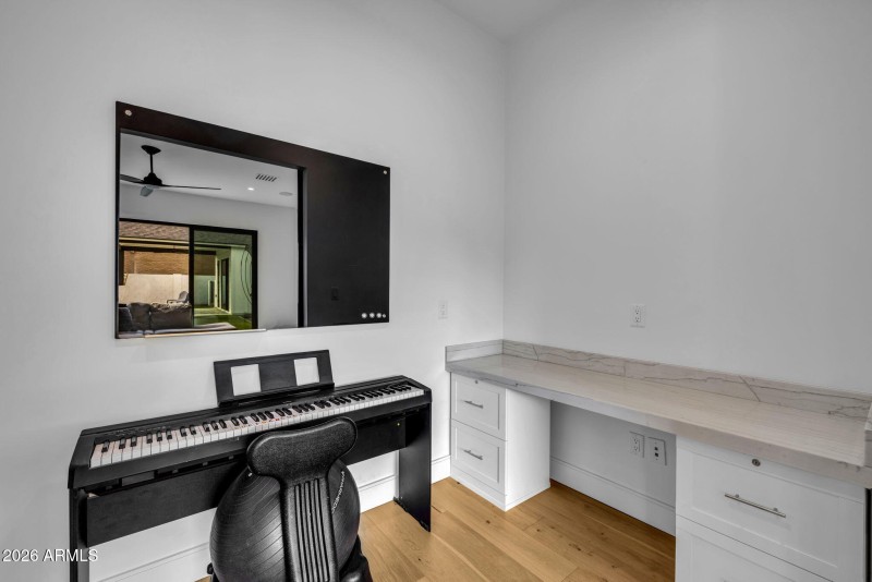 Music - HomeWork - Smart Workroom