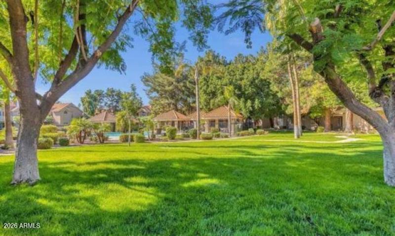 1633 E Lakeside Dr #106, Gilbert, AZ 852